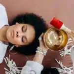 Conecta con Tus Chakras a Través de las Energías de las Flores